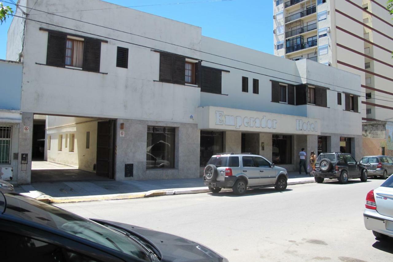 Hotel Emperador Necochea Kültér fotó
